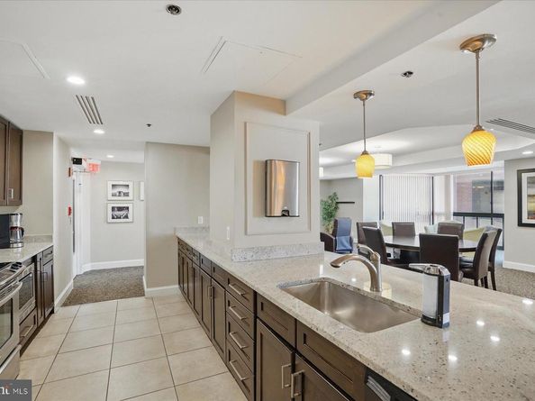 900 N Stafford Street N 2632, Arlington VA 22203