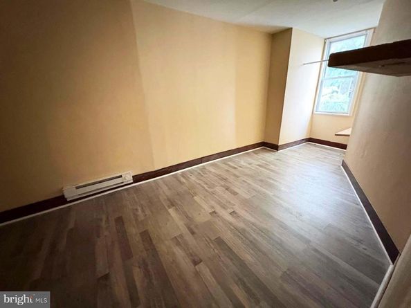 907 W Silver Street, Philadelphia PA 19133