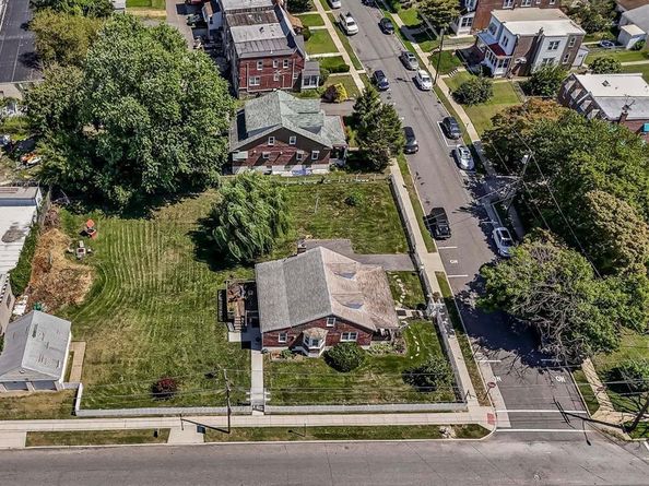 1200 E 13TH Street, Eddystone PA 19022