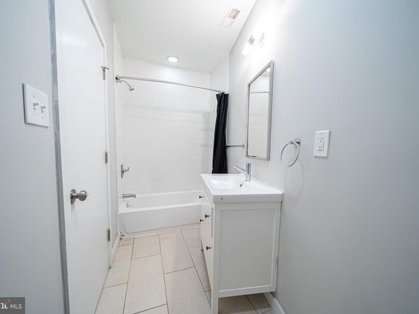 706 N 7TH Street, Philadelphia PA 19123