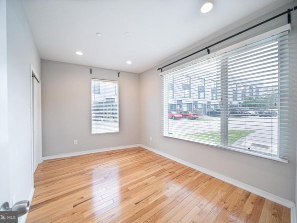 706 N 7TH Street, Philadelphia PA 19123