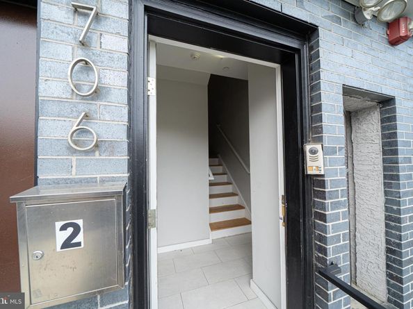 706 N 7TH Street, Philadelphia PA 19123