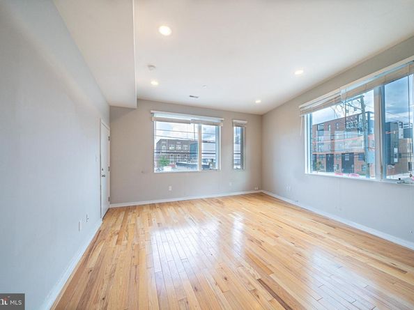 706 N 7TH Street, Philadelphia PA 19123