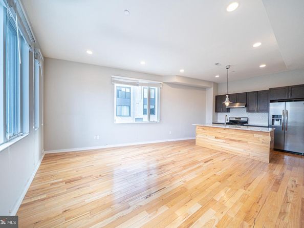 706 N 7TH Street, Philadelphia PA 19123