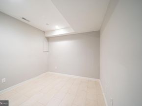 706 N 7TH Street, Philadelphia PA 19123