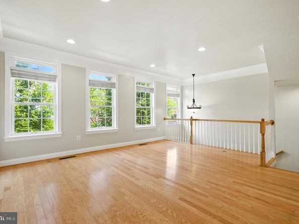 47565 Royal Burnham Terrace, Sterling VA 20165