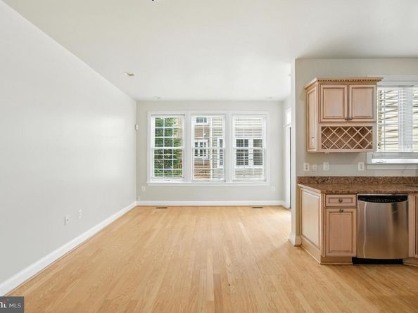 47565 Royal Burnham Terrace, Sterling VA 20165