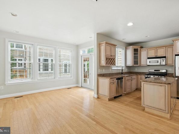 47565 Royal Burnham Terrace, Sterling VA 20165