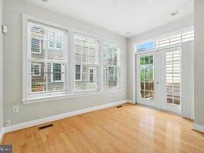47565 Royal Burnham Terrace, Sterling VA 20165
