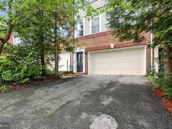 47565 Royal Burnham Terrace, Sterling VA 20165