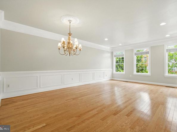 47565 Royal Burnham Terrace, Sterling VA 20165