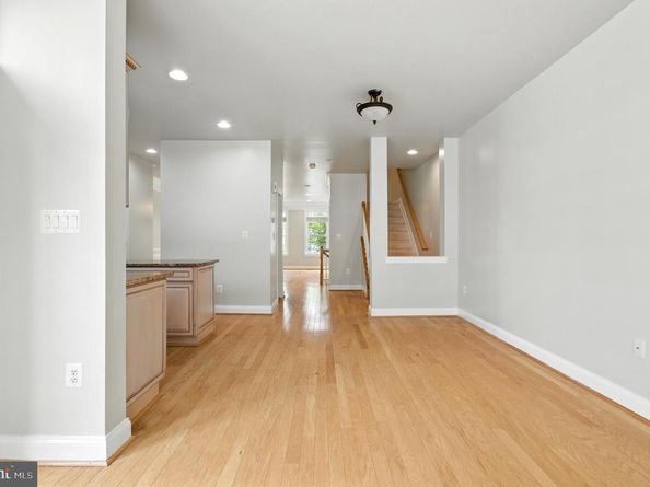 47565 Royal Burnham Terrace, Sterling VA 20165