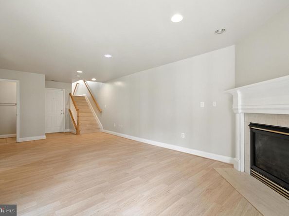 47565 Royal Burnham Terrace, Sterling VA 20165