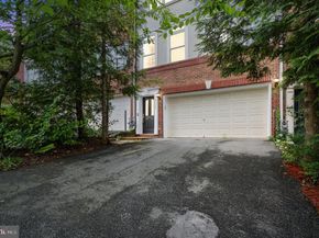 47565 Royal Burnham Terrace, Sterling VA 20165