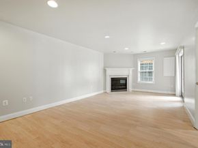47565 Royal Burnham Terrace, Sterling VA 20165