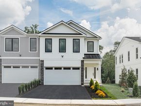 649 Provident Rd, Southampton PA 18966