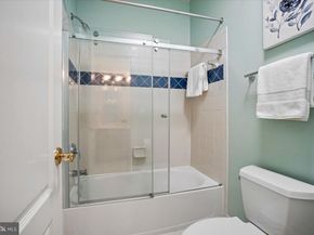 11040 Heathland Drive, Oakton VA 22124