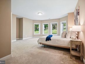 11040 Heathland Drive, Oakton VA 22124