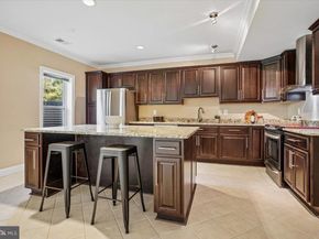 11040 Heathland Drive, Oakton VA 22124