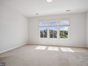 11040 Heathland Drive, Oakton VA 22124