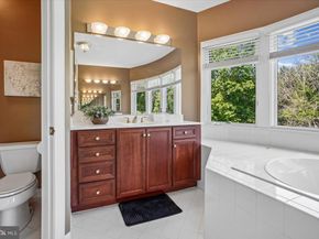 11040 Heathland Drive, Oakton VA 22124