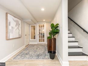 870 N 19TH Street, Philadelphia PA 19130