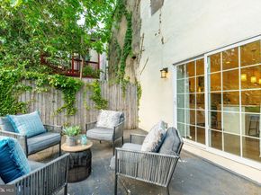870 N 19TH Street, Philadelphia PA 19130