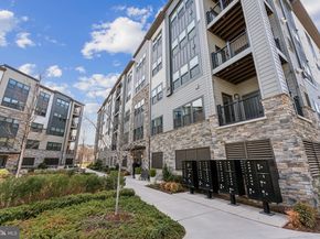 12875 Mosaic Park Way 4J, Herndon VA 20171