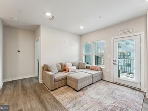 12875 Mosaic Park Way 4J, Herndon VA 20171