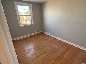 7213 Oakland Street, Philadelphia PA 19149
