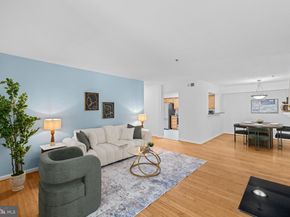 3179 Summit Square Drive 2C4, Oakton VA 22124