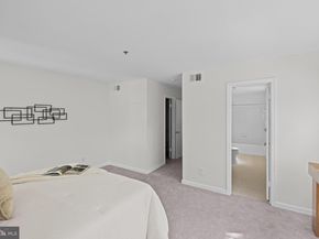 3179 Summit Square Drive 2C4, Oakton VA 22124