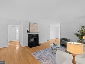 3179 Summit Square Drive 2C4, Oakton VA 22124