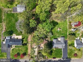 10 Pennsylvania Avenue, Fairless Hills PA 19030