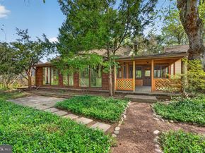 10 Pennsylvania Avenue, Fairless Hills PA 19030