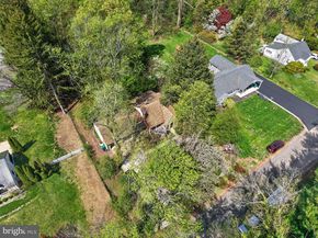 10 Pennsylvania Avenue, Fairless Hills PA 19030