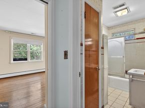 10 Pennsylvania Avenue, Fairless Hills PA 19030