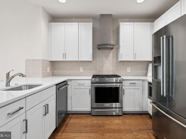 2000 Clarendon Boulevard 504, Arlington VA 22201