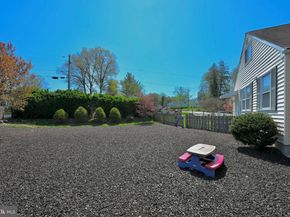 6936 Regent Ln, Falls Church VA 22042