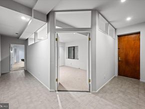 7575 Potomac Falls Road, Mclean VA 22102