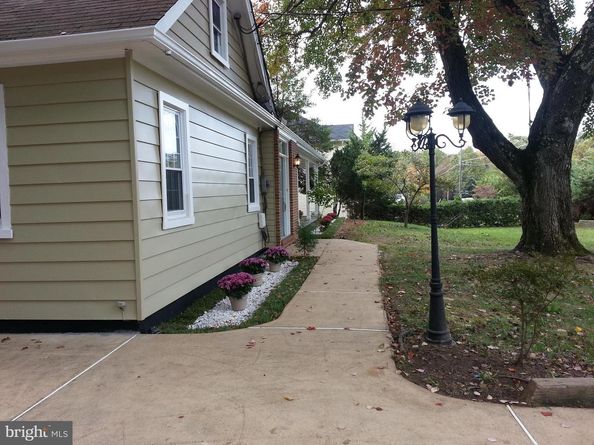 2063 Woodford Road, Vienna VA 22182