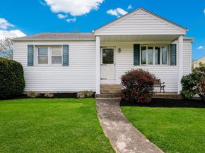 223 Fitzwatertown Road, Willow Grove PA 19090