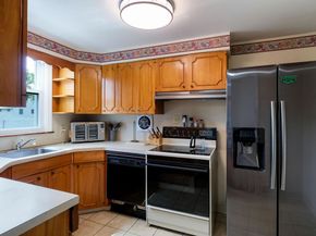 223 Fitzwatertown Road, Willow Grove PA 19090