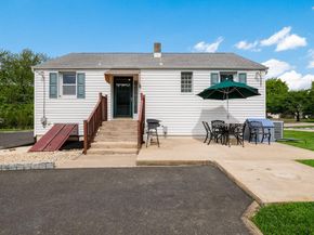 223 Fitzwatertown Road, Willow Grove PA 19090