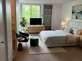 604-36 S Washington Square 604, Philadelphia PA 19106
