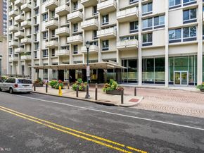604-36 S Washington Square 604, Philadelphia PA 19106
