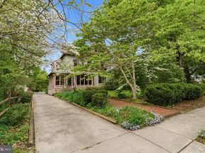 404 Oak Lane, Wayne PA 19087