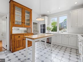 404 Oak Lane, Wayne PA 19087