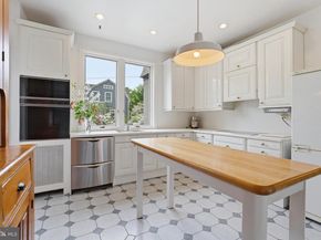 404 Oak Lane, Wayne PA 19087