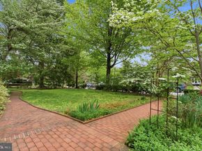 404 Oak Lane, Wayne PA 19087